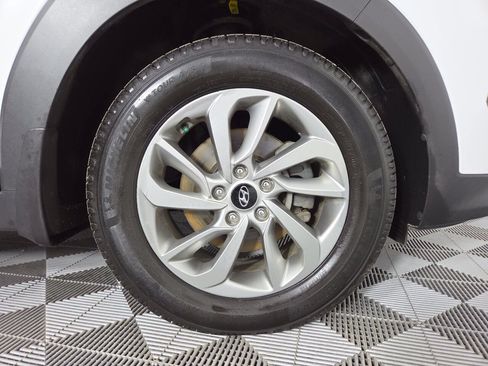 Used 2018 Hyundai Tucson SE AWD/4WD image 9