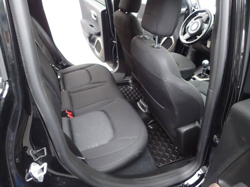 Used 2016 Jeep Renegade Latitude FWD image 12
