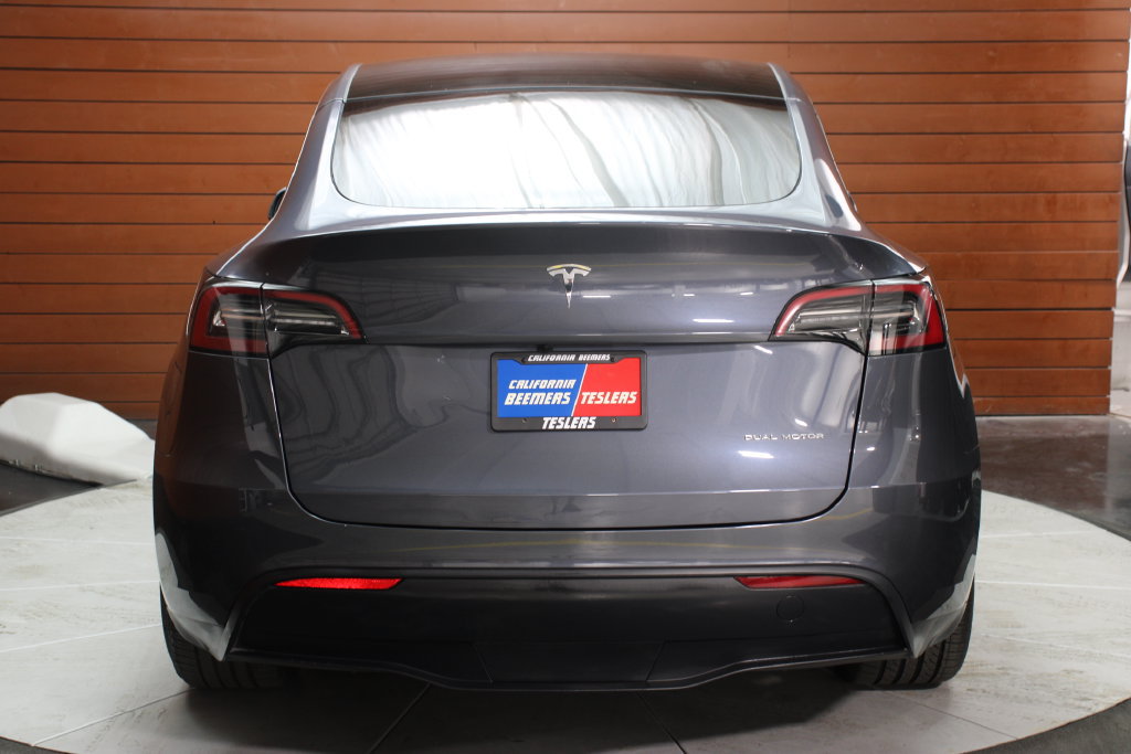 Used 2023 Tesla Model Y Performance AWD/4WD image 2