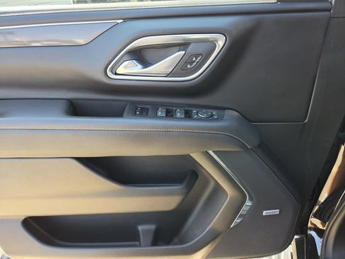 Used 2023 GMC Yukon AT4 w/ AT4 Premium Plus Package AWD/4WD image 13
