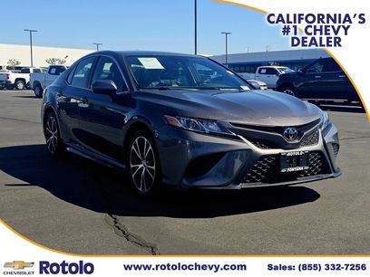 Used 2020 Toyota Camry SE w/ Carpet Mat Package