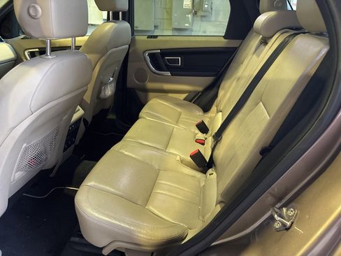 Used 2016 Land Rover Discovery Sport HSE image 8