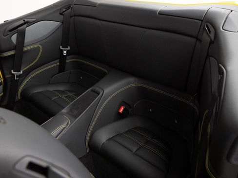 Certified 2020 Ferrari Portofino RWD image 61