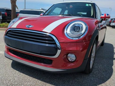 Used 2016 MINI Cooper 4-Door Hardtop FWD image 8