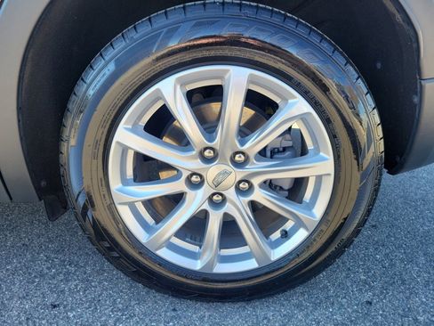 Used 2023 Cadillac XT4 Luxury w/ Cold Weather Package image 26