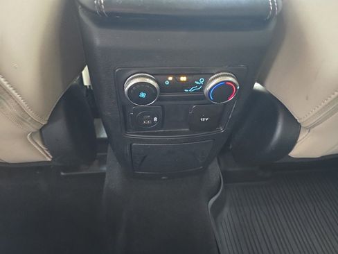 Used 2022 Ford Explorer XLT w/ Equipment Group 202A image 29