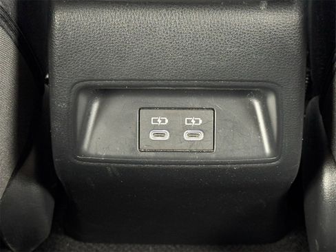 Used 2024 Toyota Corolla LE image 31