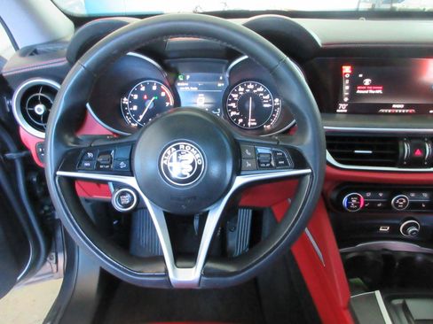 Used 2019 Alfa Romeo Stelvio Ti AWD/4WD image 55