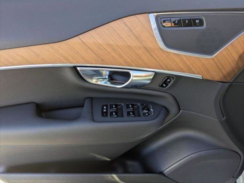 Used 2025 Volvo XC90 B6 Plus w/ Protection Package Premier image 11