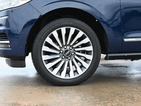 Used 2019 Lincoln Navigator L Reserve w/ Cargo Package AWD/4WD image 27