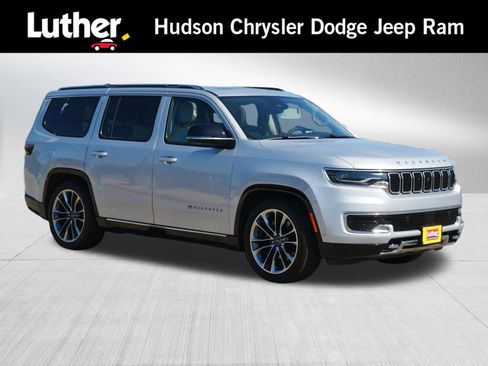 Used 2024 Jeep Wagoneer Series III w/ Premium Group I AWD/4WD image 1