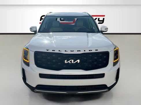 Used 2022 Kia Telluride EX w/ EX Premium Package AWD/4WD image 2