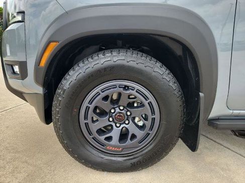 Certified 2025 Nissan Frontier Pro-X RWD image 29