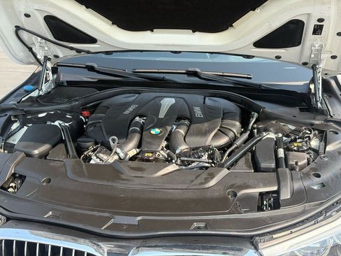 Used 2016 BMW 750i xDrive AWD/4WD image 47