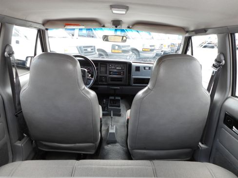 Used 1996 Jeep Cherokee 4WD 4-Door image 23