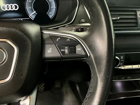 Used 2022 Audi Q5 e Premium w/ Convenience Package image 21