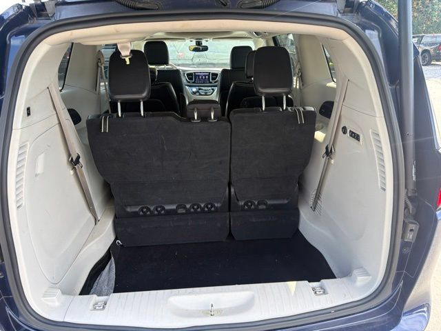 Used 2019 Chrysler Pacifica Limited FWD image 14