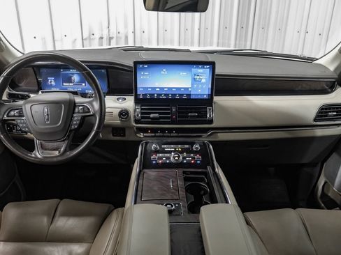 Used 2022 Lincoln Navigator L Reserve AWD/4WD image 13