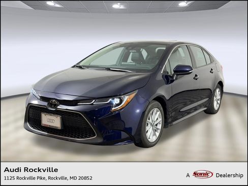 Used 2022 Toyota Corolla XLE FWD image 1