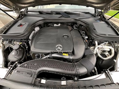 Used 2021 Mercedes-Benz GLC 300 4MATIC image 31