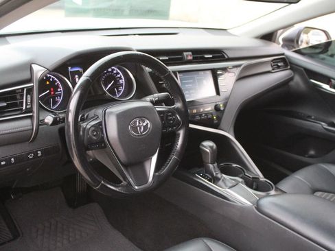 Used 2019 Toyota Camry SE FWD image 34