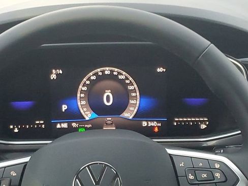 New 2026 Volkswagen Taos SE FWD image 18