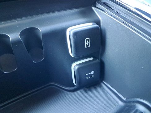 New 2026 Chrysler Pacifica Limited w/ Uconnect Theater Family Group image 25