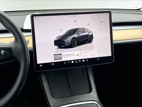 Used 2023 Tesla Model Y Long Range AWD/4WD image 5