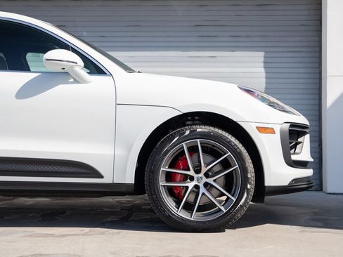 New 2026 Porsche Macan S AWD/4WD image 9