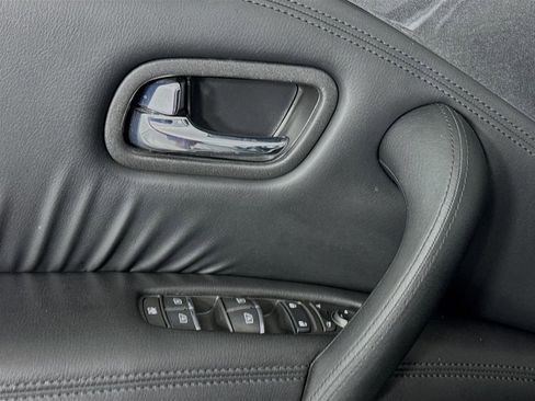 Used 2024 Nissan Armada SV image 19