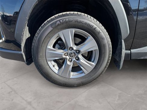 Used 2022 Toyota RAV4 XLE image 14