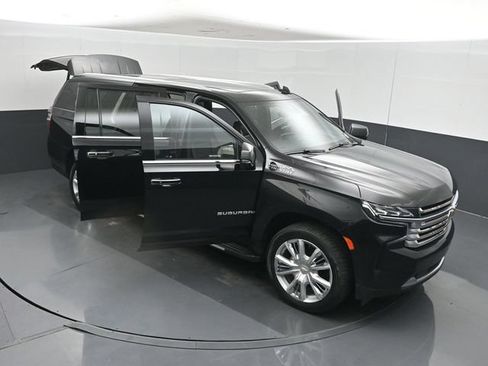 Used 2024 Chevrolet Suburban High Country AWD/4WD image 63