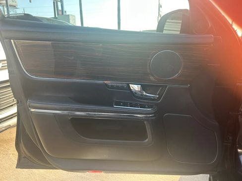Used 2011 Jaguar XJ L RWD image 12