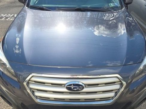 Used 2017 Subaru Outback 2.5i Premium image 3
