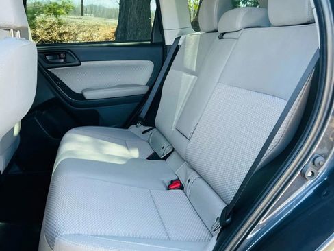 Used 2018 Subaru Forester 2.5i Premium w/ All-Weather Package image 23