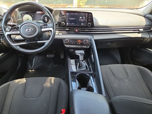 Used 2022 Hyundai Elantra SEL w/ Convenience + Premium Package FWD image 23