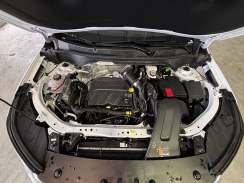 Used 2025 Chevrolet Trax LT image 31