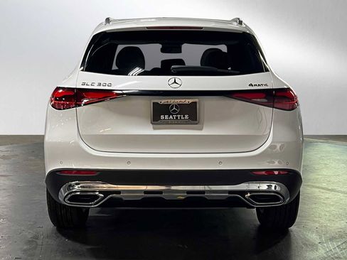 New 2025 Mercedes-Benz GLC 300 4MATIC image 7