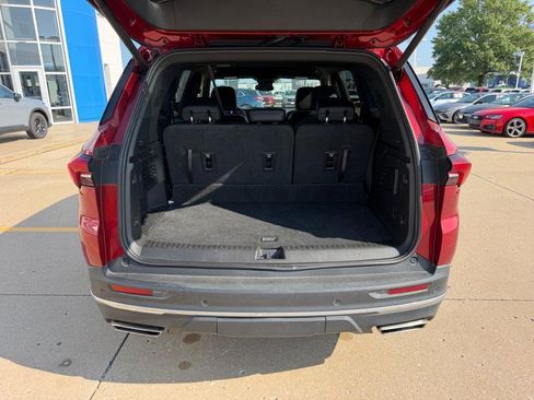 Used 2025 Buick Enclave Preferred AWD/4WD image 4