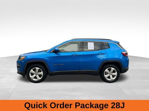 Used 2018 Jeep Compass Latitude image 2