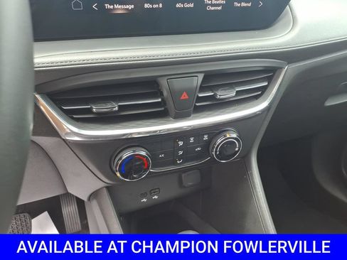 Used 2025 Buick Encore GX Preferred FWD image 22