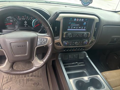 Used 2017 GMC Sierra 1500 Denali w/ Denali Ultimate Package AWD/4WD image 5