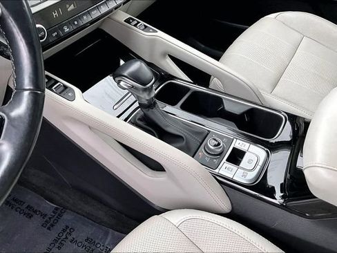 Used 2022 Kia Telluride EX image 13