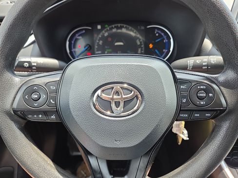 Used 2024 Toyota RAV4 LE AWD/4WD image 24