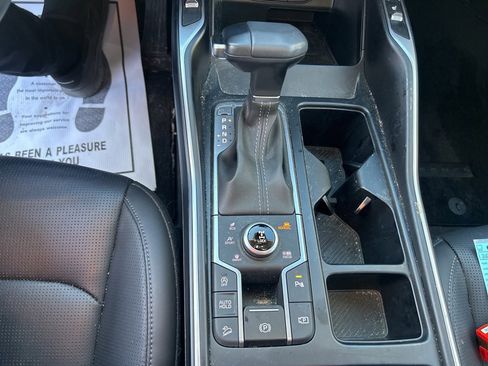 Certified 2024 Kia Sorento S w/ Panoramic Sunroof Package image 18