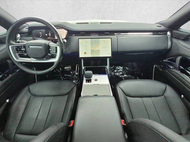 Certified 2025 Land Rover Range Rover SE AWD/4WD image 20