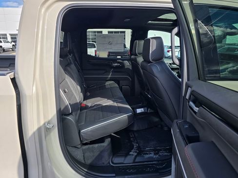 New 2026 GMC Sierra 1500 AT4X AWD/4WD image 32