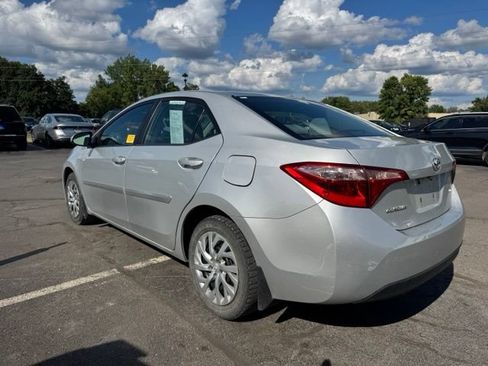 Used 2018 Toyota Corolla LE FWD image 4