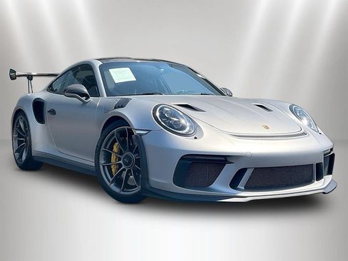 Used 2019 Porsche 911 GT3 RS RWD image 3