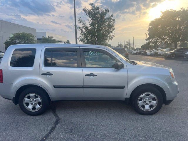 Used 2015 Honda Pilot LX image 2